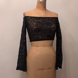 Elegant Black Lace Off-Shoulder Crop Top SZ M